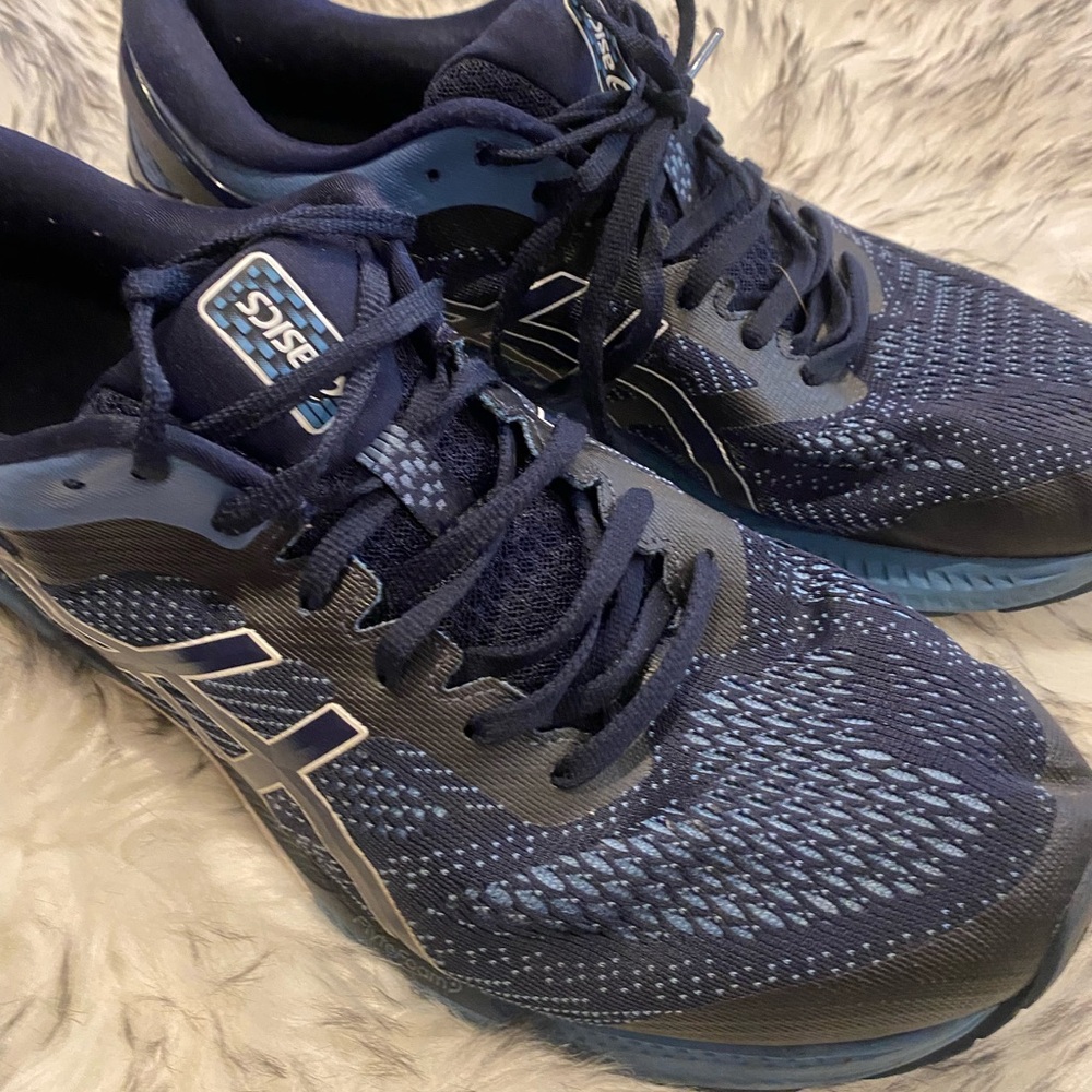 ASICS GEL-KAYANO 26 Navy and Black Athletic Sneakers
